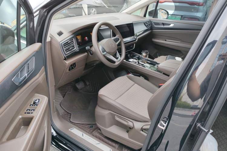 Used Volkswagen Viloran 2024 330TSI Business Edition Driver Seat