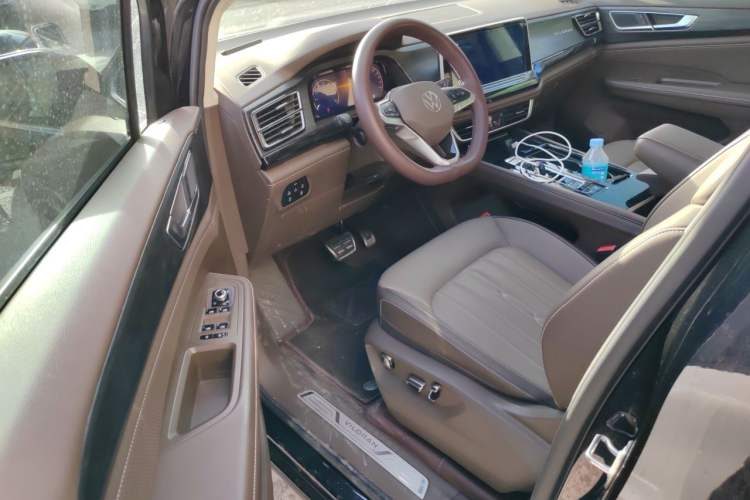 Used Volkswagen Viloran 2024 380TSI Luxury Edition Driver Seat