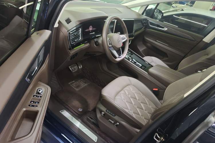 Used Volkswagen Viloran 2024 380TSI Premium Edition Driver Seat