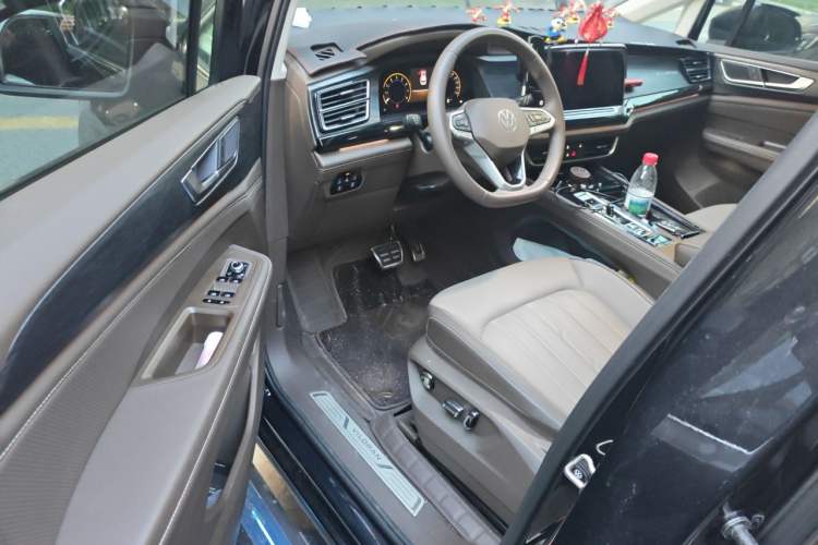 Used Volkswagen Viloran 2024 380TSI Luxury Edition Driver Seat