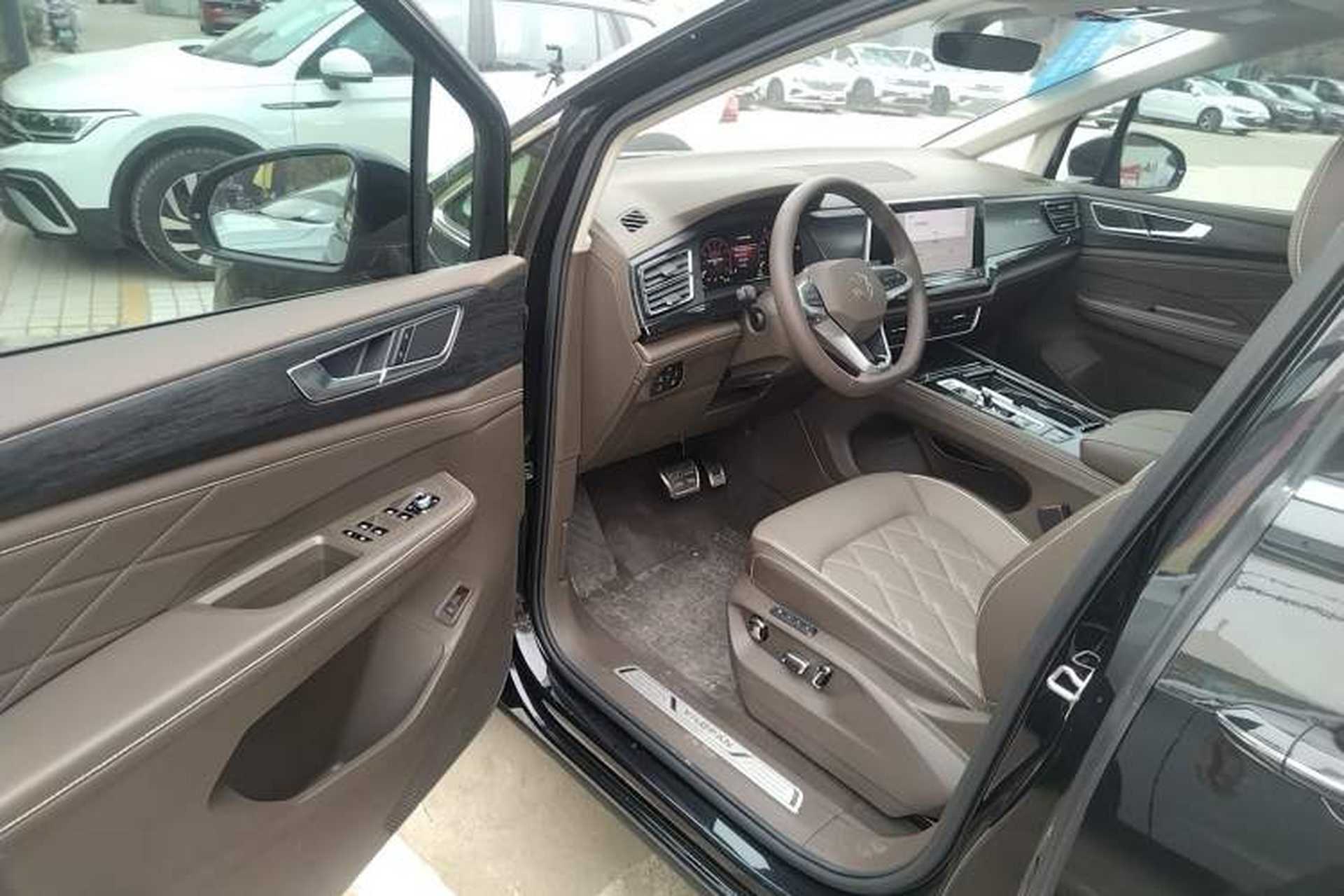 Used Volkswagen Viloran 2024 380TSI Premium Edition Driver Seat
