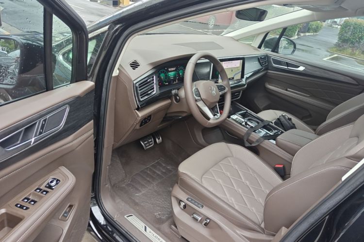 Used Volkswagen Viloran 2024 380TSI Premium Edition Driver Seat