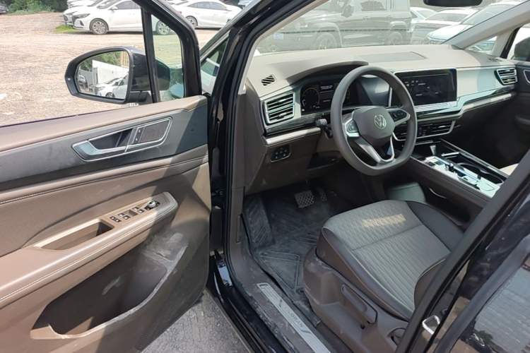 Used Volkswagen Viloran 2024 330TSI Business Edition Driver Seat
