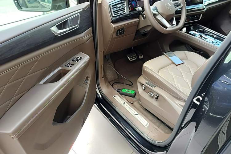 Used Volkswagen Viloran 2024 380TSI Premium Edition Driver Seat