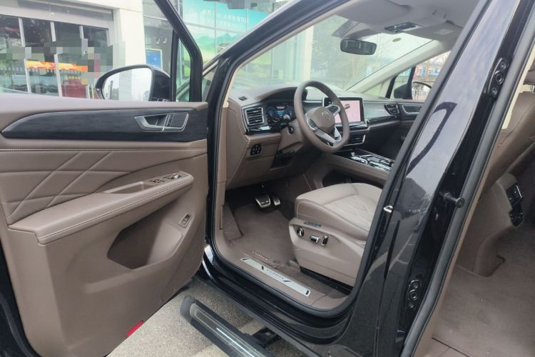 Used Volkswagen Viloran 2024 380TSI Premium Edition Driver Seat