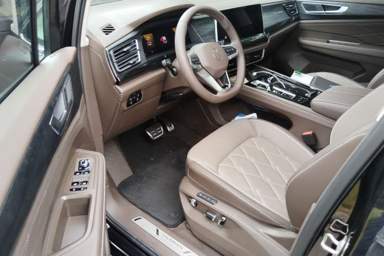 Used Volkswagen Viloran 2024 380TSI Premium Edition Driver Seat