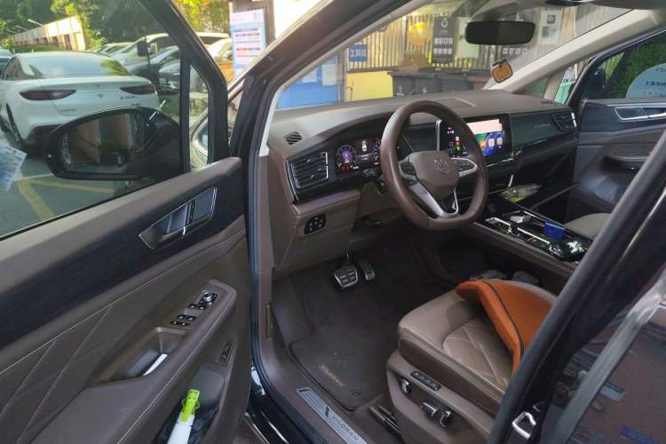 Used Volkswagen Viloran 2024 380TSI Premium Edition Driver Seat