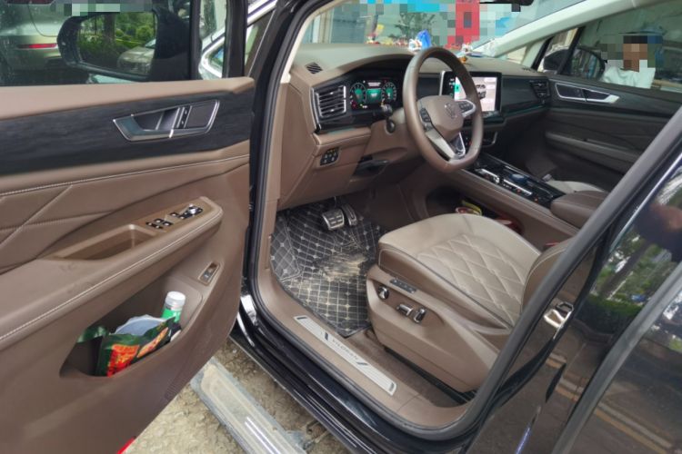 Used Volkswagen Viloran 2024 380TSI Premium Edition Driver Seat
