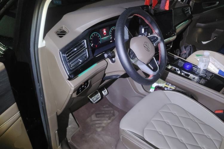Used Volkswagen Viloran 2024 380TSI Premium Edition Driver Seat
