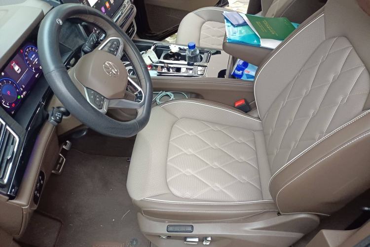Used Volkswagen Viloran 2024 380TSI Premium Edition Driver Seat