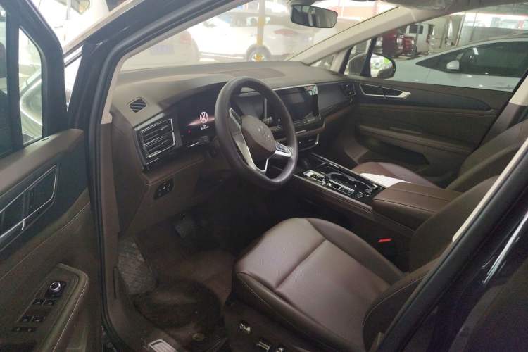 Used Volkswagen Viloran 2024 330TSI Business Edition Driver Seat