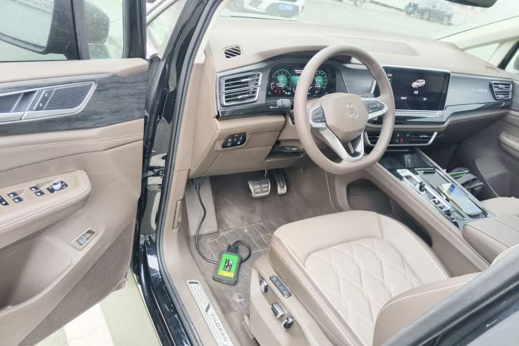 Used Volkswagen Viloran 2024 380TSI Premium Edition Driver Seat