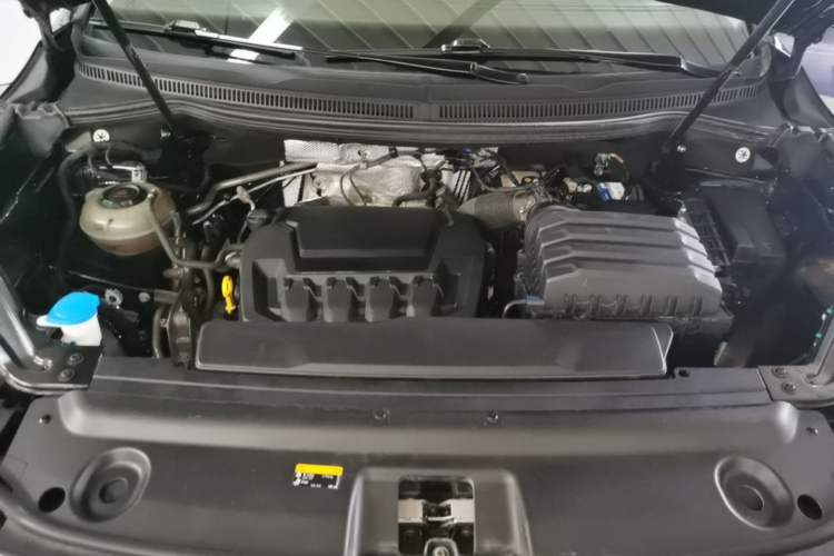 Used Volkswagen Viloran 2024 330TSI Business Edition Engine Bay