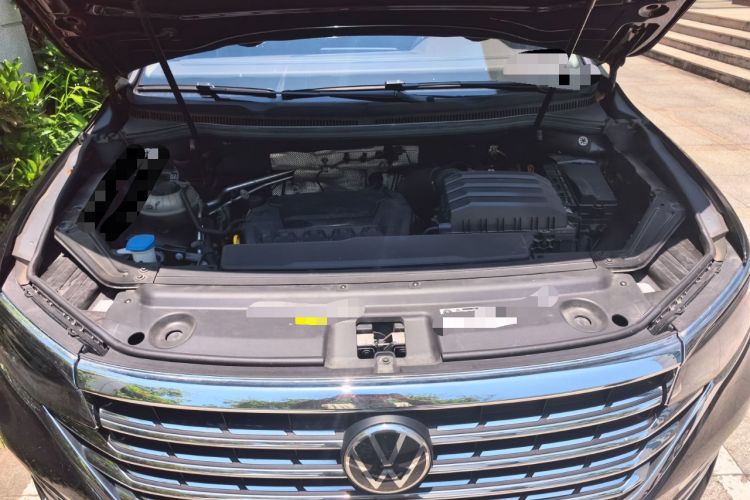Used Volkswagen Viloran 2024 380TSI Premium Edition Engine Bay