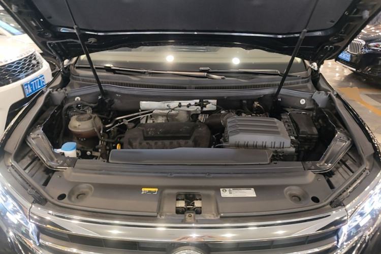 Used Volkswagen Viloran 2024 380TSI Luxury Edition Engine Bay