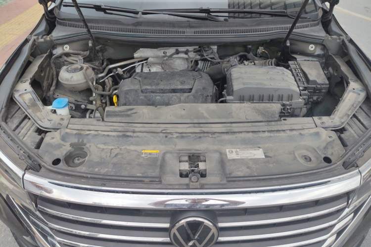 Used Volkswagen Viloran 2024 330TSI Business Edition Engine Bay