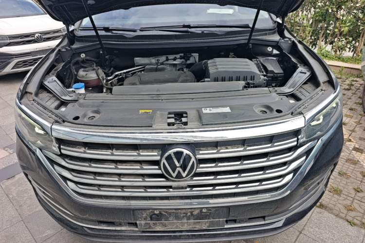 Used Volkswagen Viloran 2024 380TSI Premium Edition Engine Bay