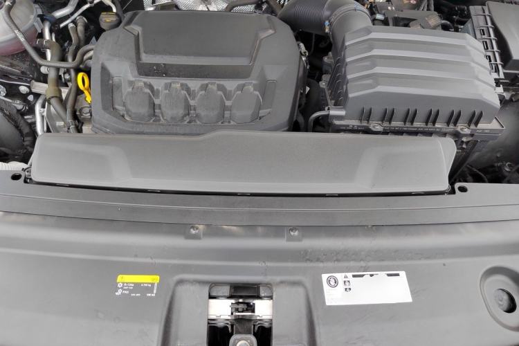 Used Volkswagen Viloran 2024 380TSI Luxury Edition Engine Bay