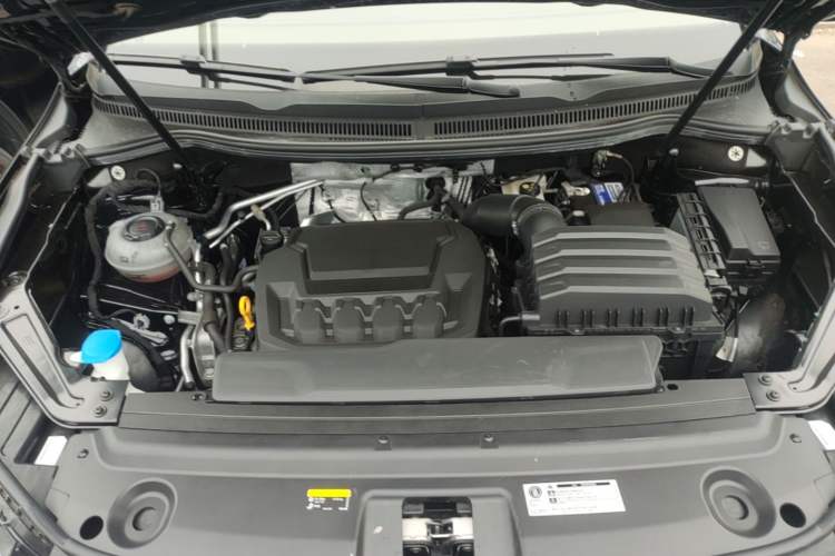 Used Volkswagen Viloran 2024 380TSI Premium Edition Engine Bay