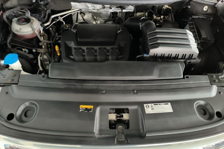 Used Volkswagen Viloran 2024 380TSI Premium Edition Engine Bay