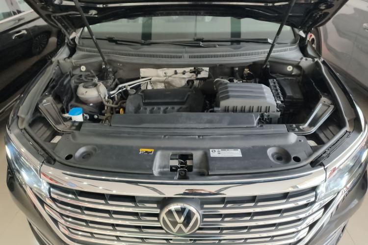 Used Volkswagen Viloran 2024 380TSI Premium Edition Engine Bay
