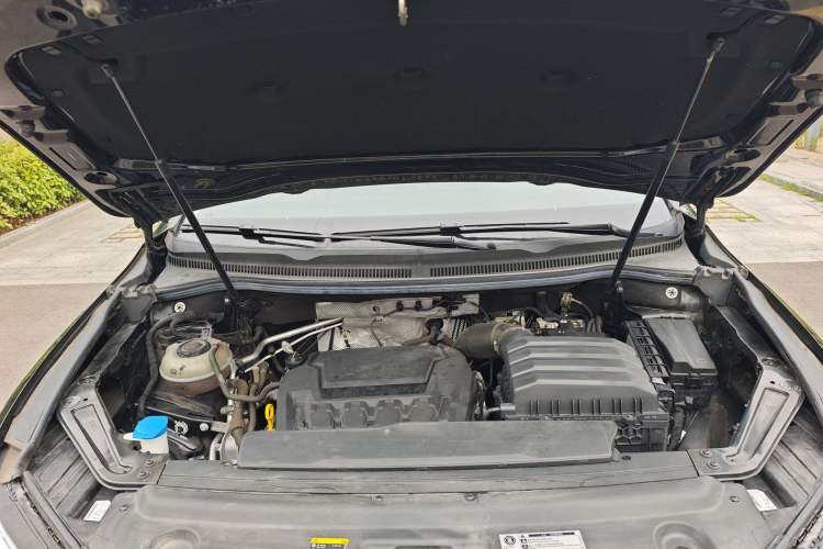Used Volkswagen Viloran 2024 380TSI Premium Edition Engine Bay