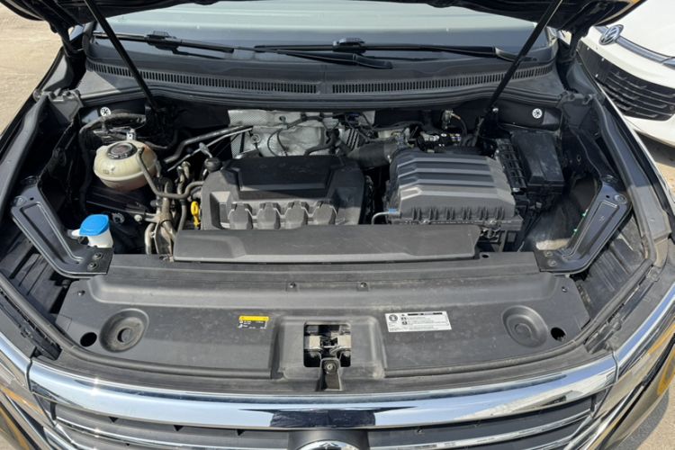 Used Volkswagen Viloran 2024 330TSI Business Edition Engine Bay