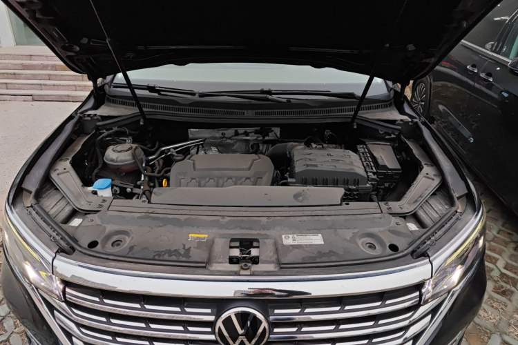 Used Volkswagen Viloran 2024 380TSI Premium Edition Engine Bay
