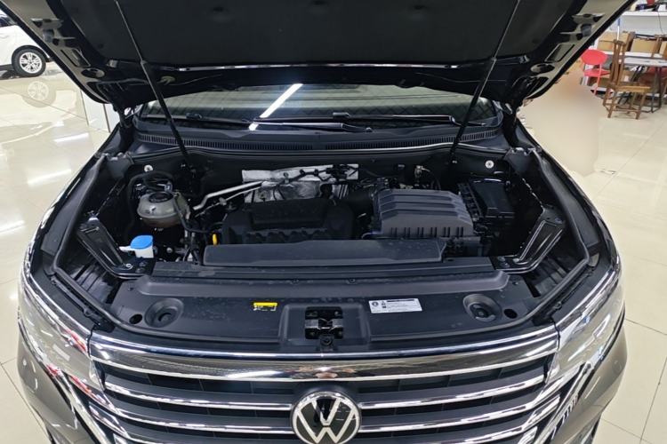 Used Volkswagen Viloran 2024 330TSI Business Edition Engine Bay