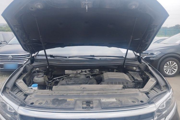 Used Volkswagen Viloran 2024 330TSI Business Edition Engine Bay