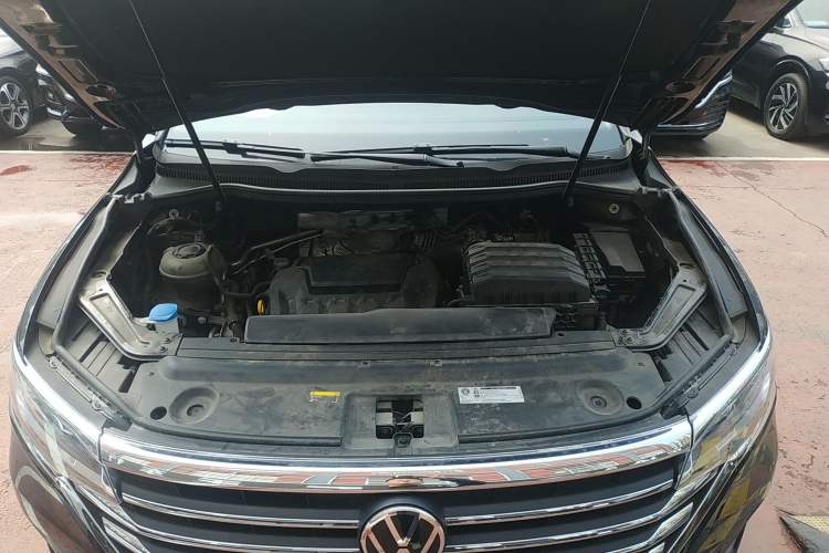 Used Volkswagen Viloran 2024 330TSI Business Edition Engine Bay