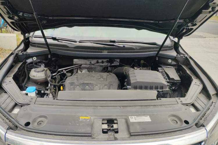Used Volkswagen Viloran 2024 380TSI Premium Edition Engine Bay