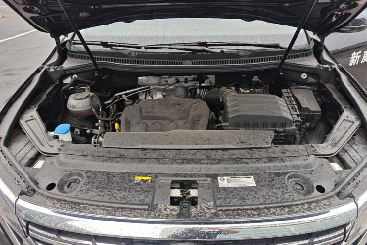 Used Volkswagen Viloran 2024 380TSI Premium Edition Engine Bay