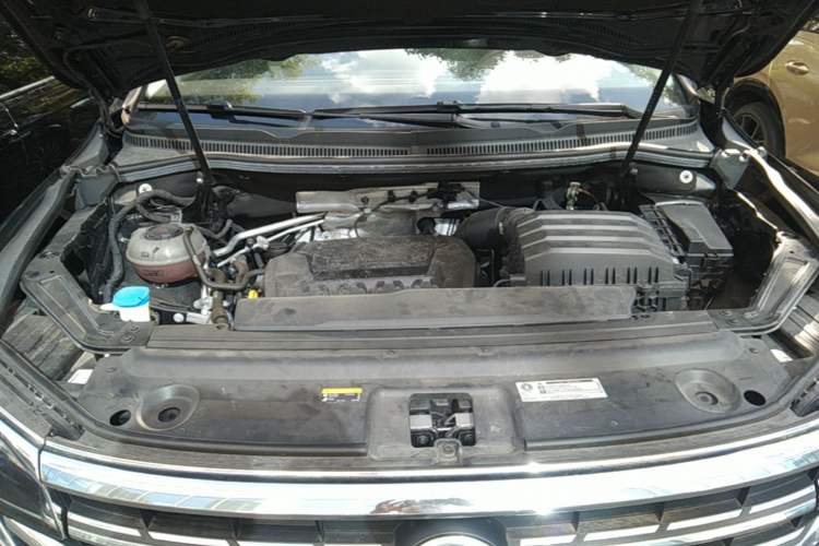 Used Volkswagen Viloran 2024 380TSI Premium Edition Engine Bay