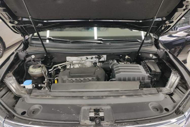 Used Volkswagen Viloran 2024 380TSI Luxury Edition Engine Bay