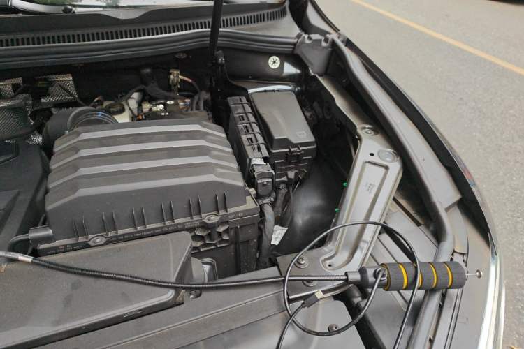 Used Volkswagen Viloran 2024 380TSI Luxury Edition Engine Bay Left