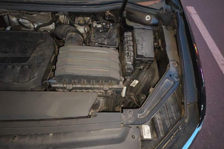 Used Volkswagen Viloran 2024 380TSI Premium Edition Engine Bay Left