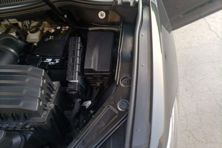 Used Volkswagen Viloran 2024 380TSI Premium Edition Engine Bay Left