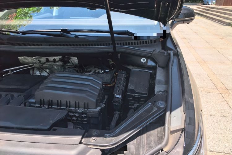 Used Volkswagen Viloran 2024 380TSI Premium Edition Engine Bay Left