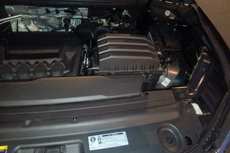 Used Volkswagen Viloran 2024 380TSI Flagship Edition Engine Bay Left