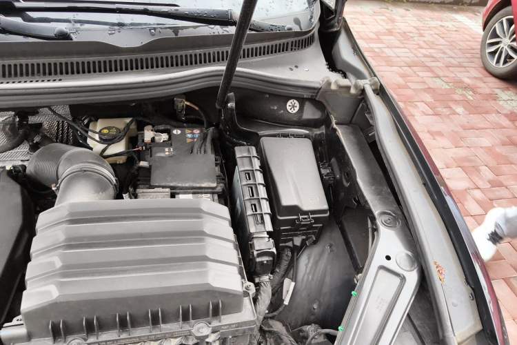 Used Volkswagen Viloran 2024 380TSI Luxury Edition Engine Bay Left