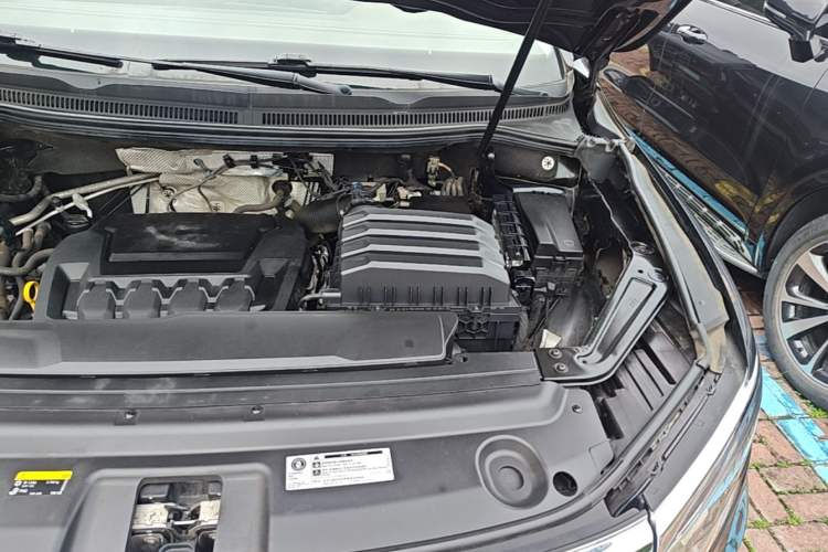 Used Volkswagen Viloran 2024 330TSI Business Edition Engine Bay Left