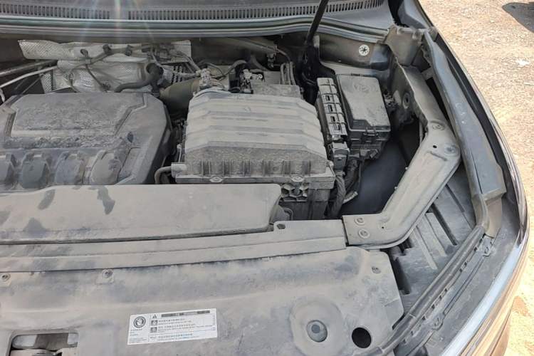 Used Volkswagen Viloran 2024 330TSI Business Edition Engine Bay Left