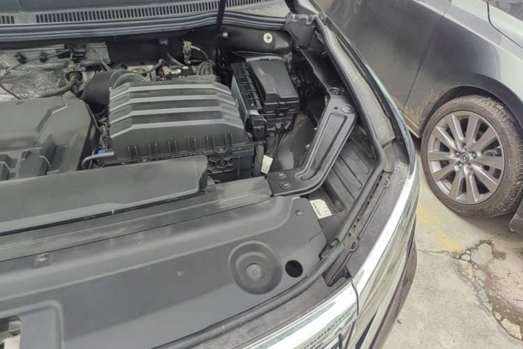 Used Volkswagen Viloran 2024 380TSI Premium Edition Engine Bay Left