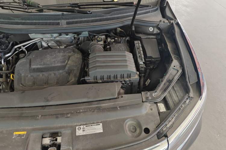 Used Volkswagen Viloran 2024 380TSI Premium Edition Engine Bay Left