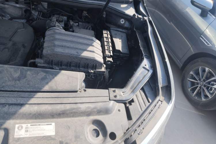 Used Volkswagen Viloran 2024 330TSI Business Edition Engine Bay Left