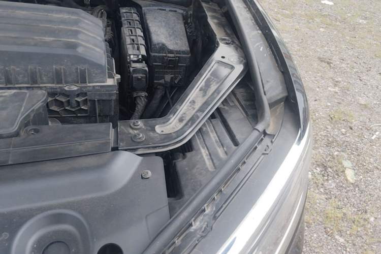 Used Volkswagen Viloran 2024 330TSI Business Edition Engine Bay Left
