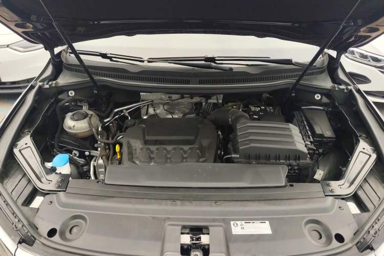 Used Volkswagen Viloran 2024 380TSI Premium Edition Engine Bay