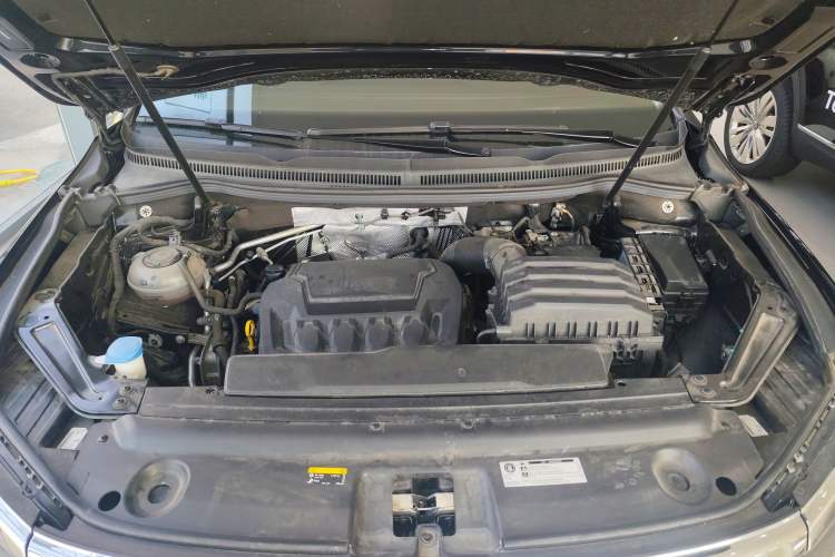 Used Volkswagen Viloran 2024 380TSI Premium Edition Engine Bay
