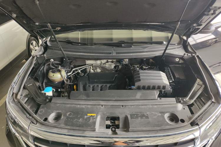 Used Volkswagen Viloran 2024 330TSI Business Edition Engine Bay